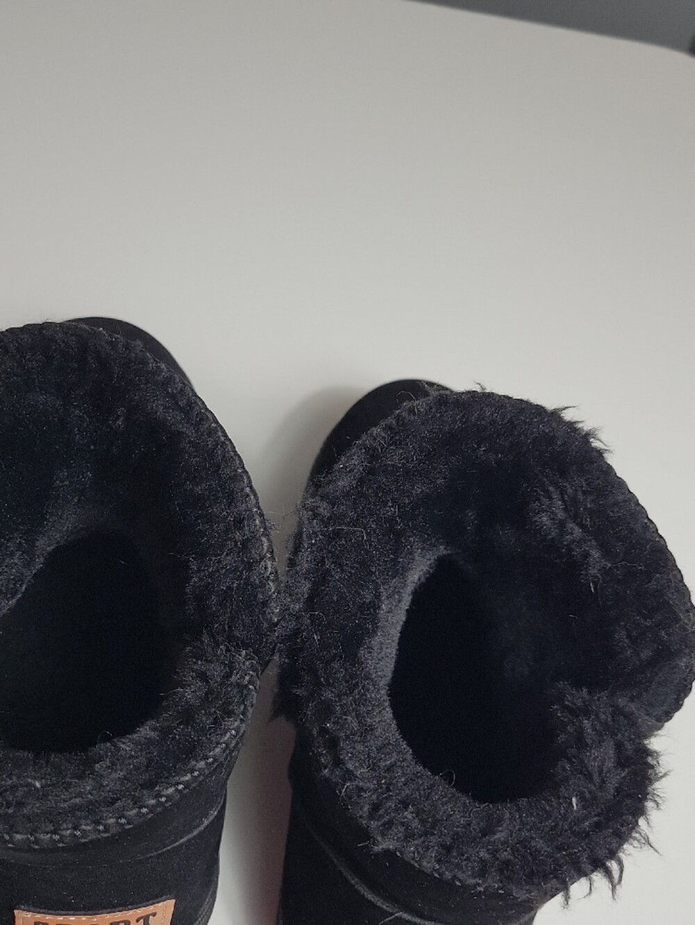 Classic Cozy Ankle Boot - Black - Picture 5 of 8